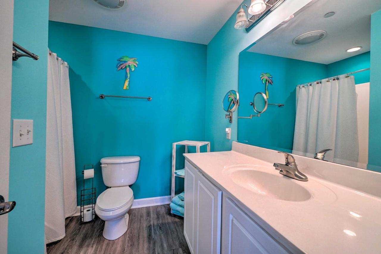 Ocean-View Oak Island Condo, 1 Block To Beach! ภายนอก รูปภาพ